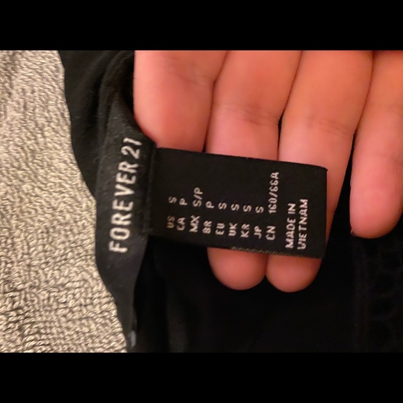 🚨Forever 21 Romper🚨 - Picture 2 of 2